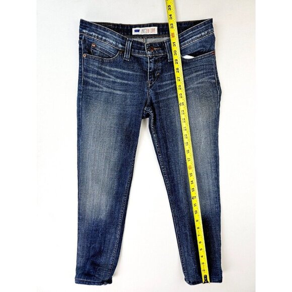 Levi's Size 9M Womens 26 Inch Inseam Demi Curve Juniors Blue Denim logo Jeans - Picture 12 of 12